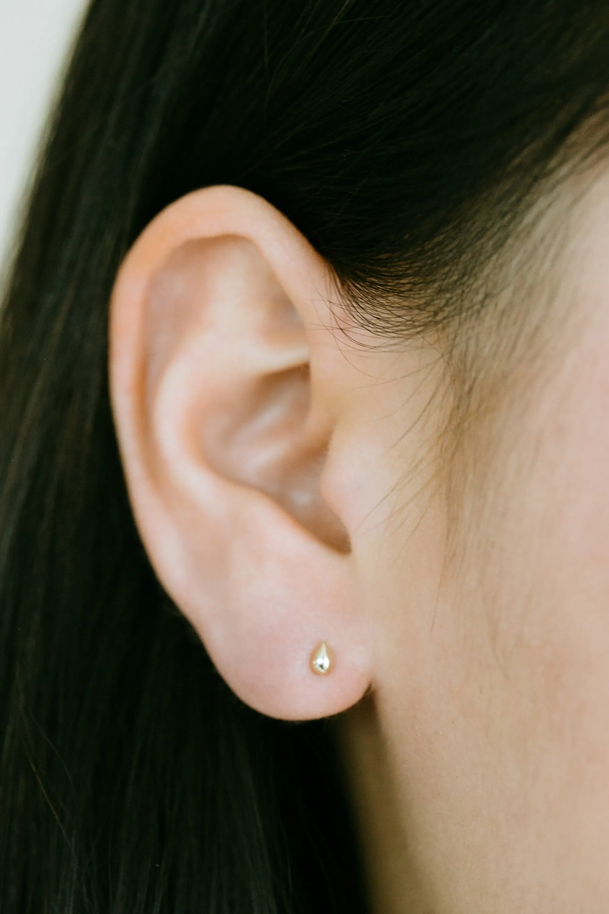 14k Gold Minimalist Teardrop Raindrop Cartilage Tragus Helix Lobe Internally Threaded Flat Back Earring Labret