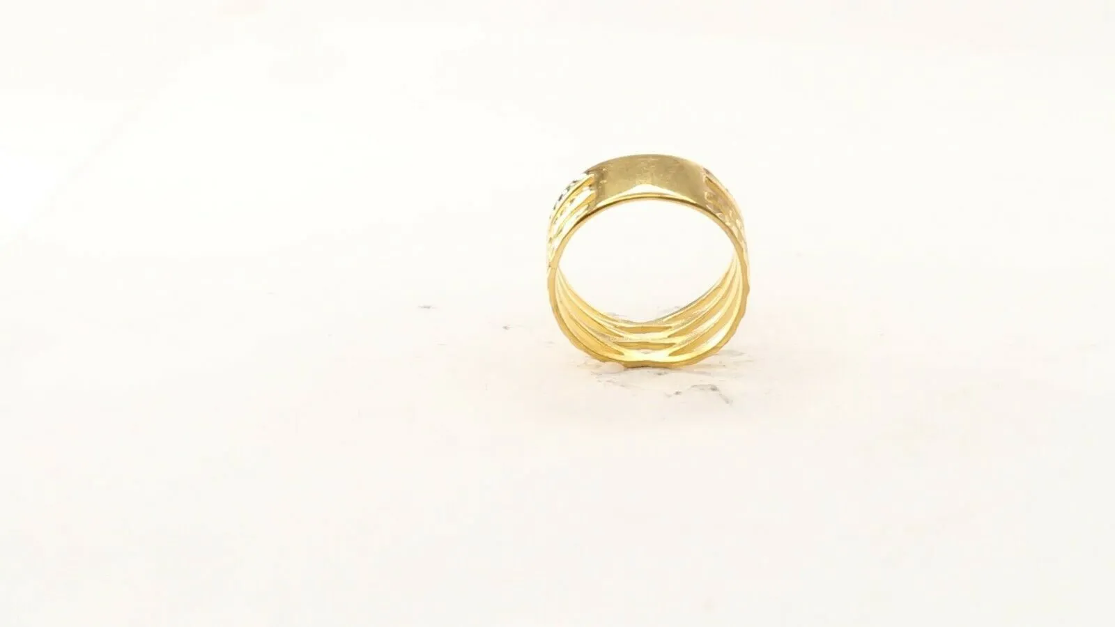 22k Gold Ring with Elegant Cross Pattern for Women - Size R2036