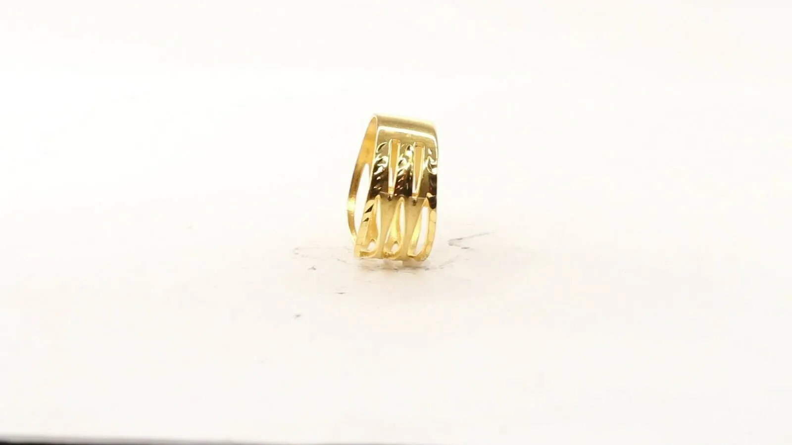 22k Gold Ring with Elegant Cross Pattern for Women - Size R2036