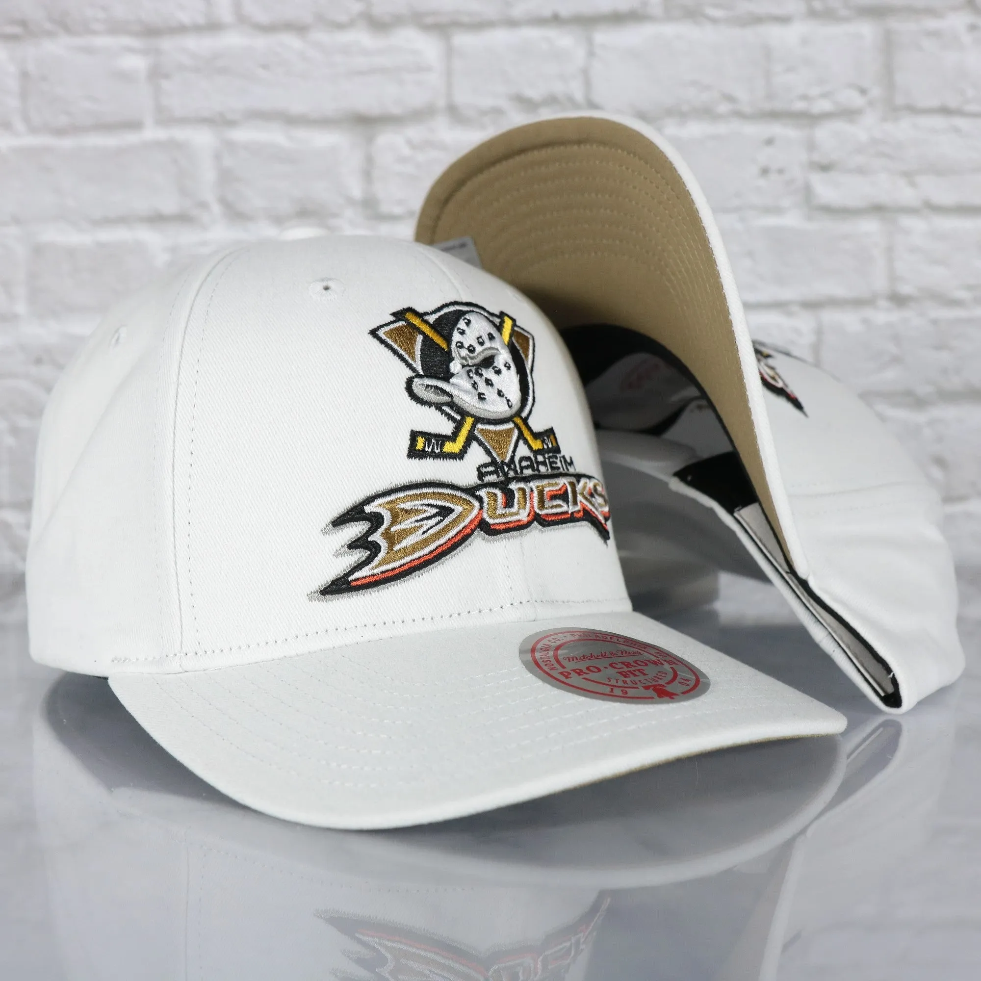 Anaheim Ducks Snapback Hat.