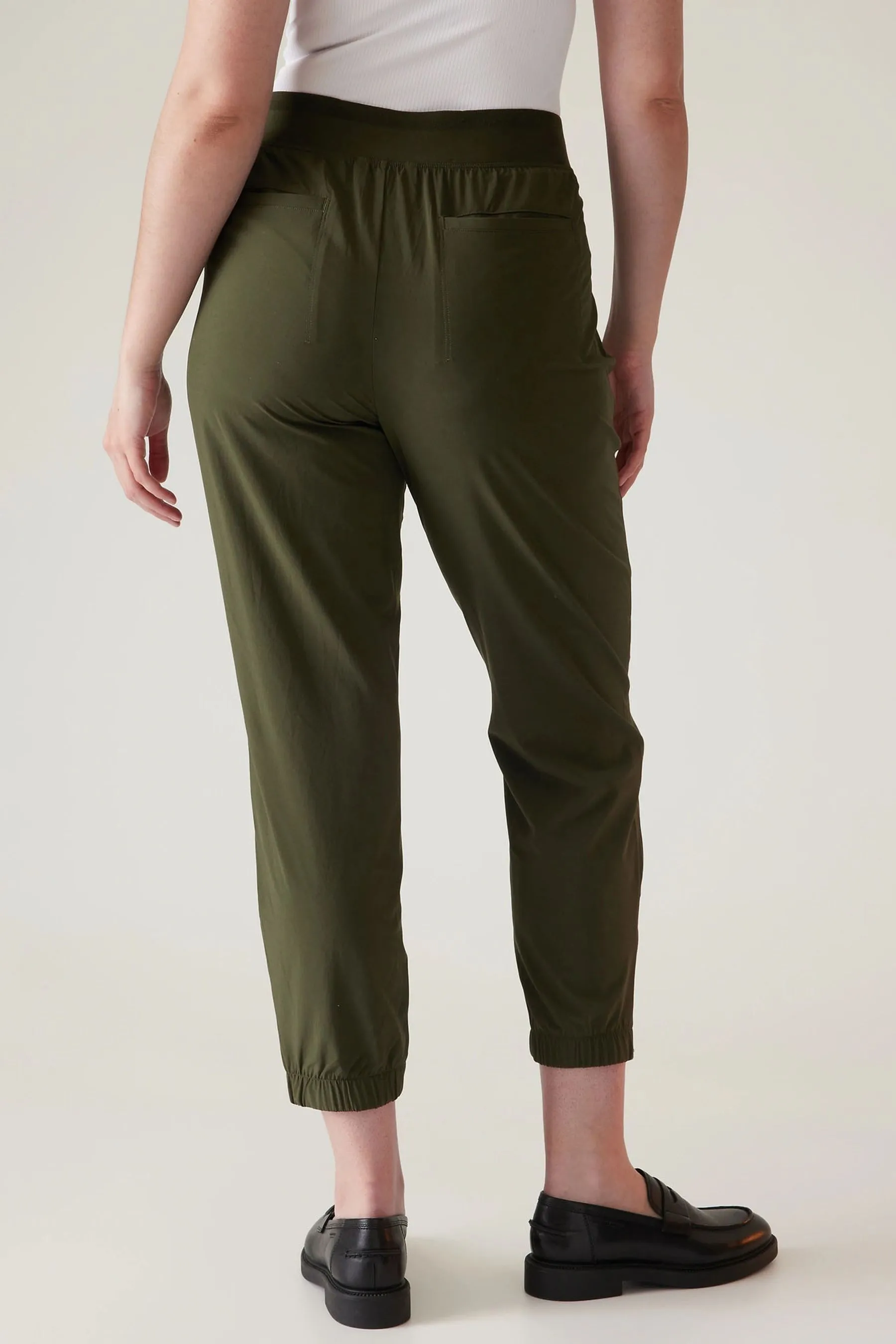 Athleta Green Brooklyn Mid Rise Featherweight Joggers