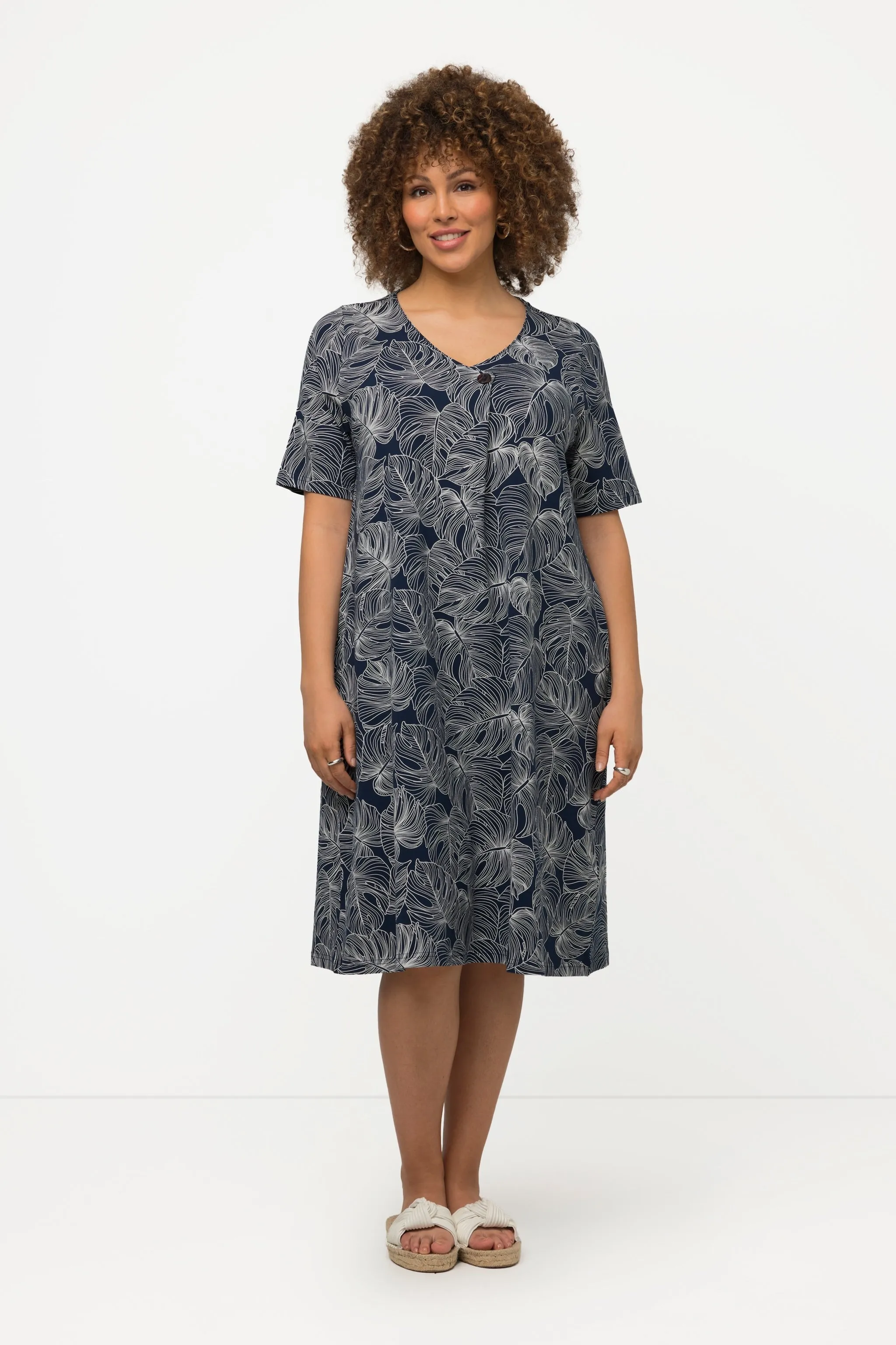 Black Monstera Print Short Sleeve Midi Dress