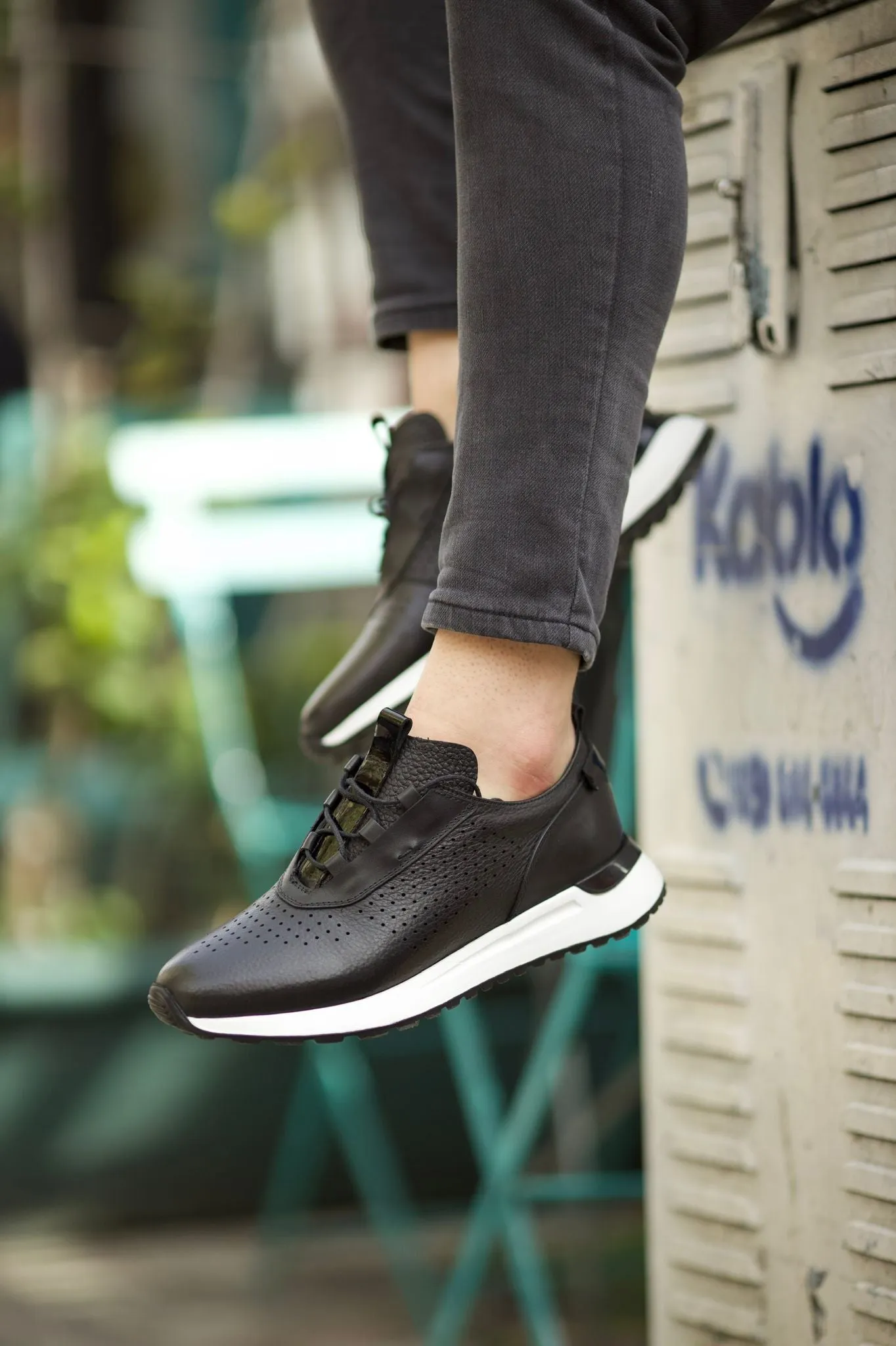 Bojoni Romeo Eva Sole Black Sneakers