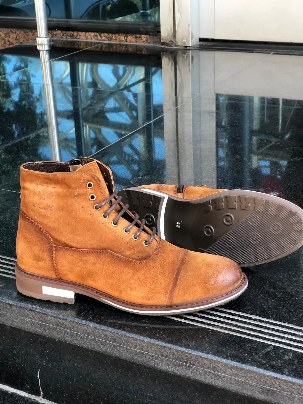 Casual Laced Boots Tan