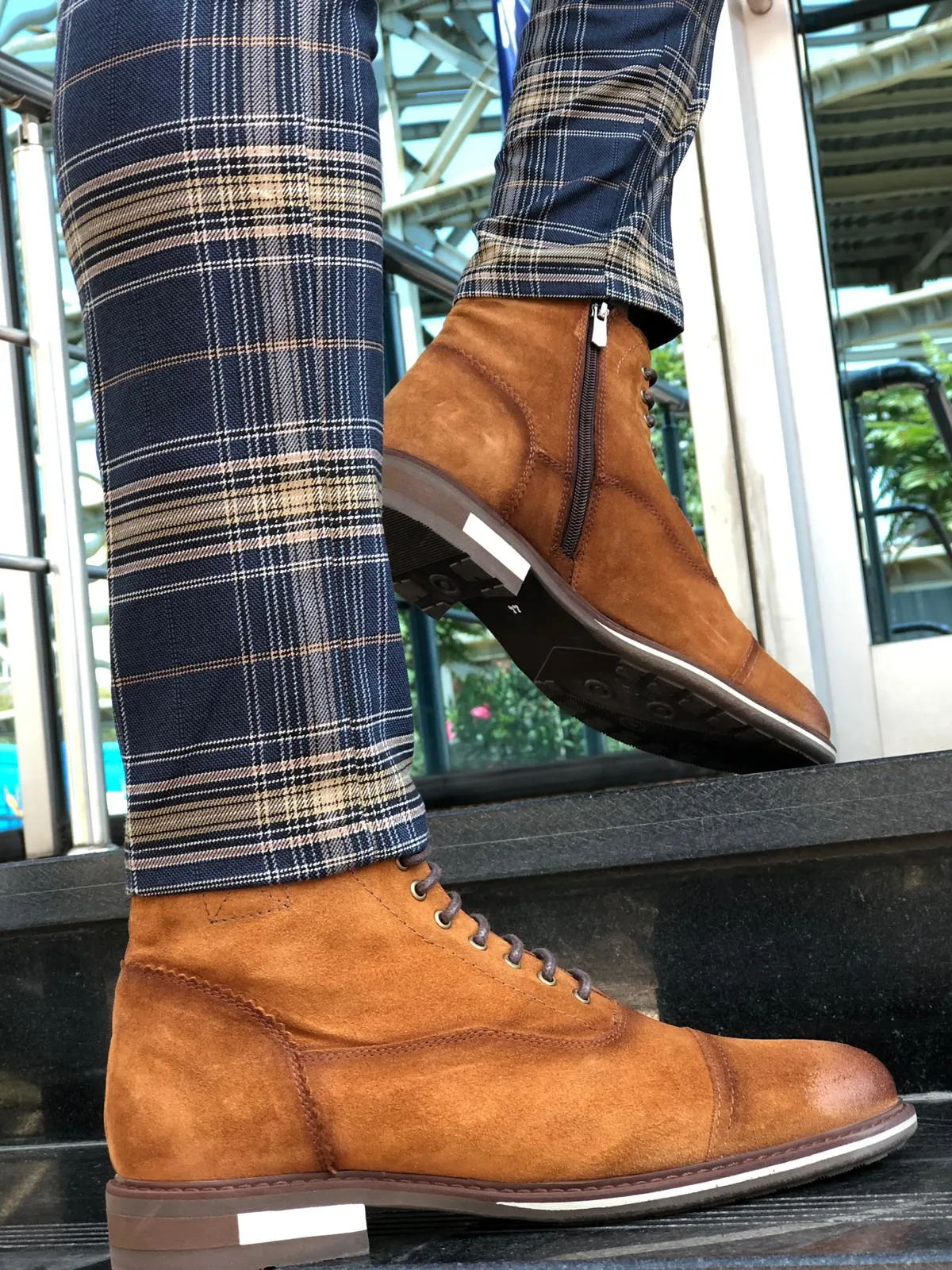 Casual Laced Boots Tan