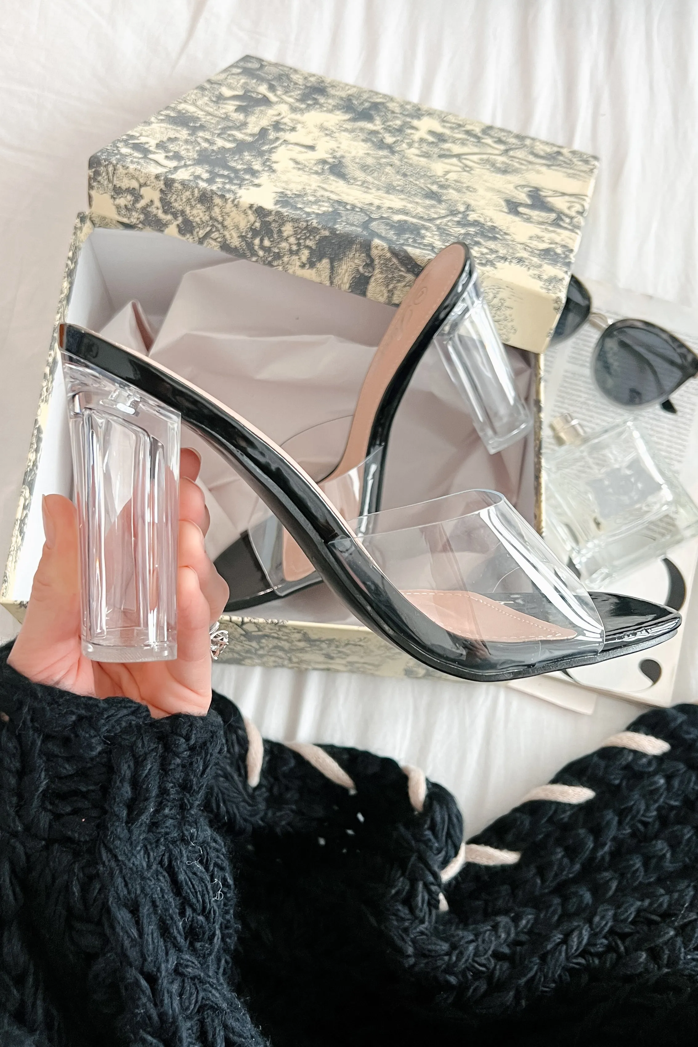 Chic Simplicity Clear Strap Lucite Heel (Black)