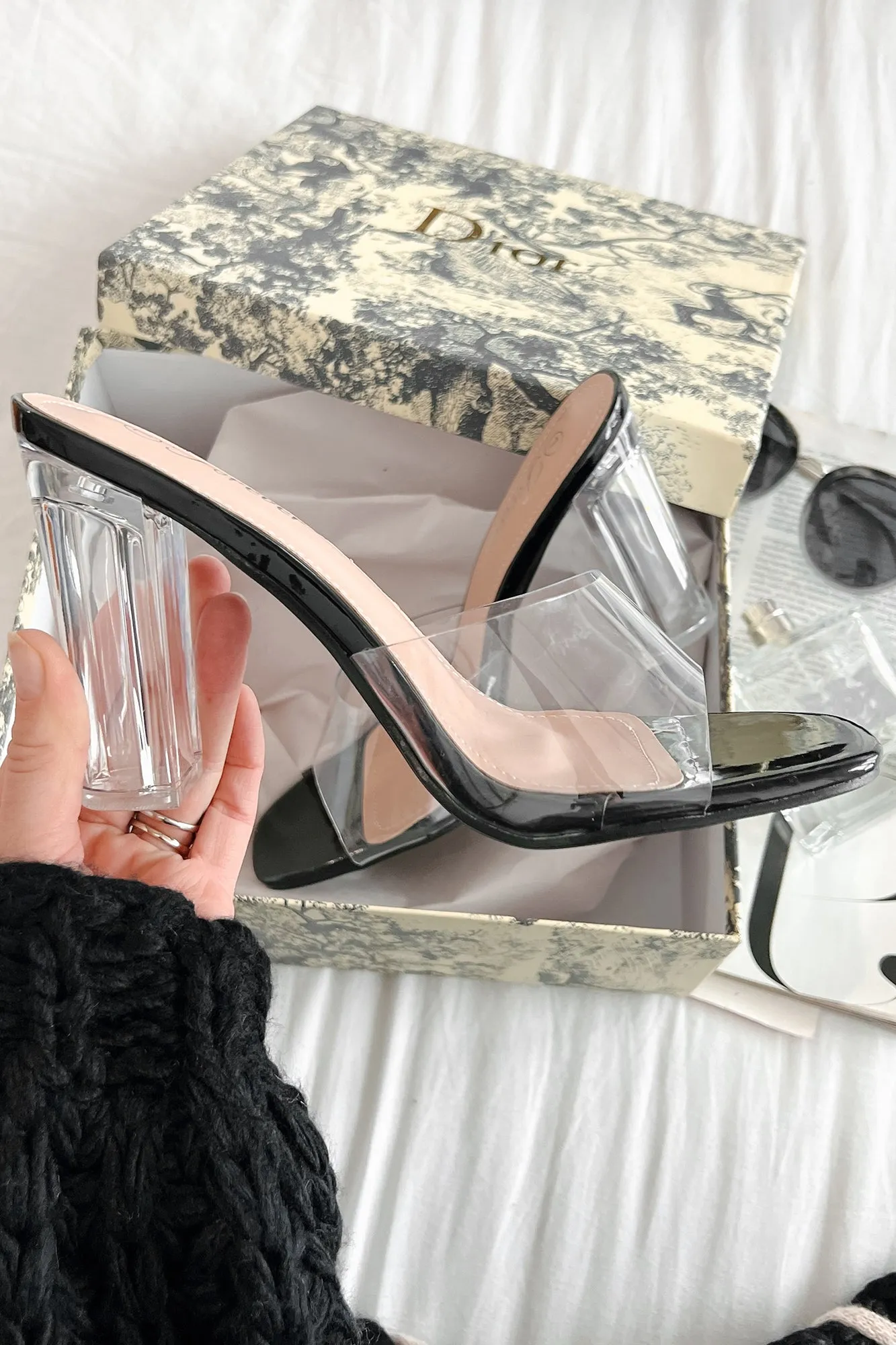 Chic Simplicity Clear Strap Lucite Heel (Black)