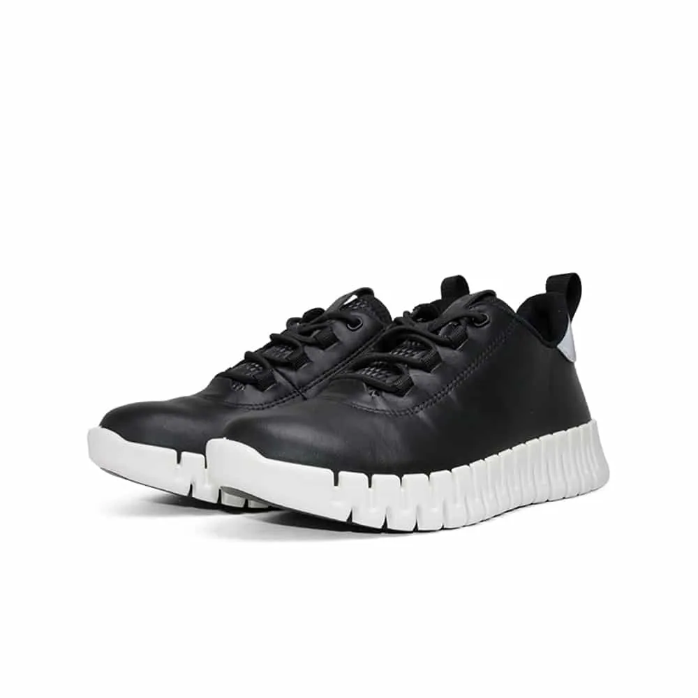 ECCO GRUUV FLEXIBLE SOLE SNEAKERS