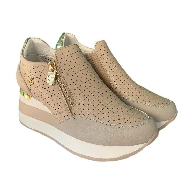 Gold & Gold GB826 Women's Beige Sneakers