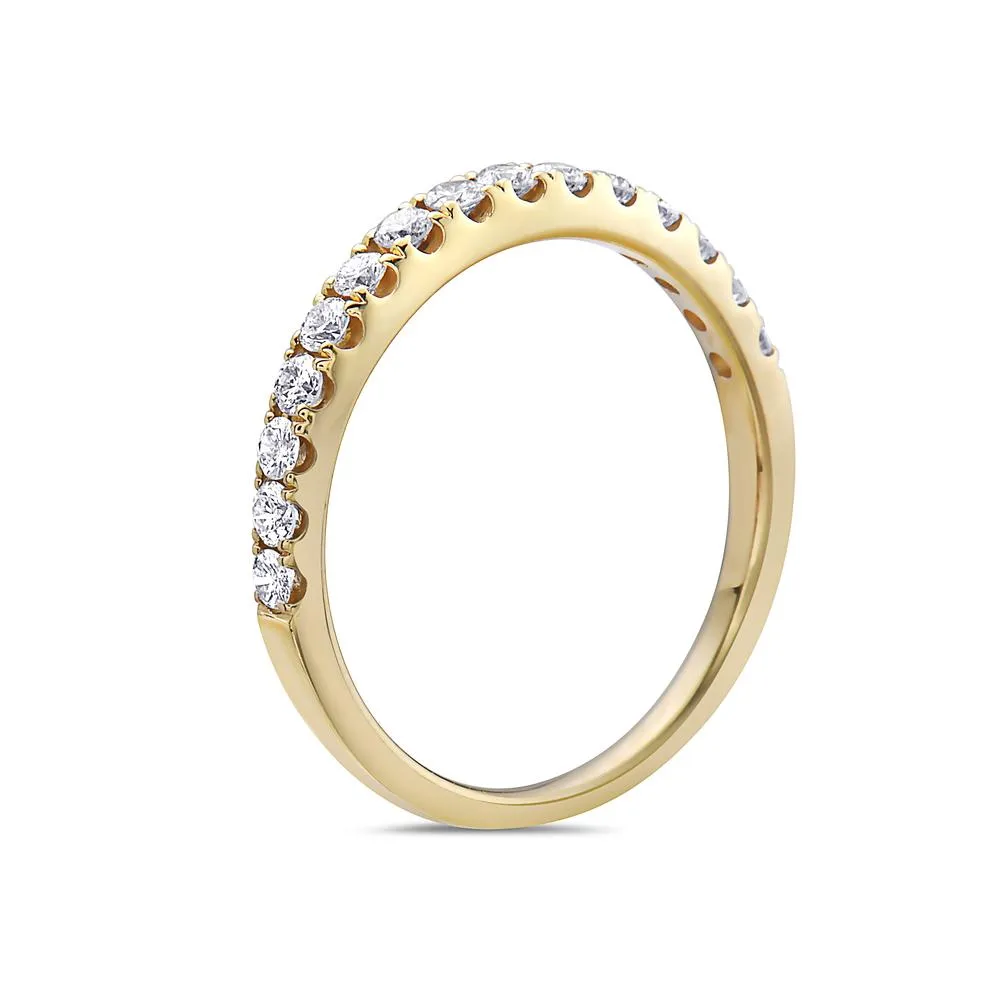 Ladies 18K Yellow Gold With 0.45 CT Diamond Wedding Band