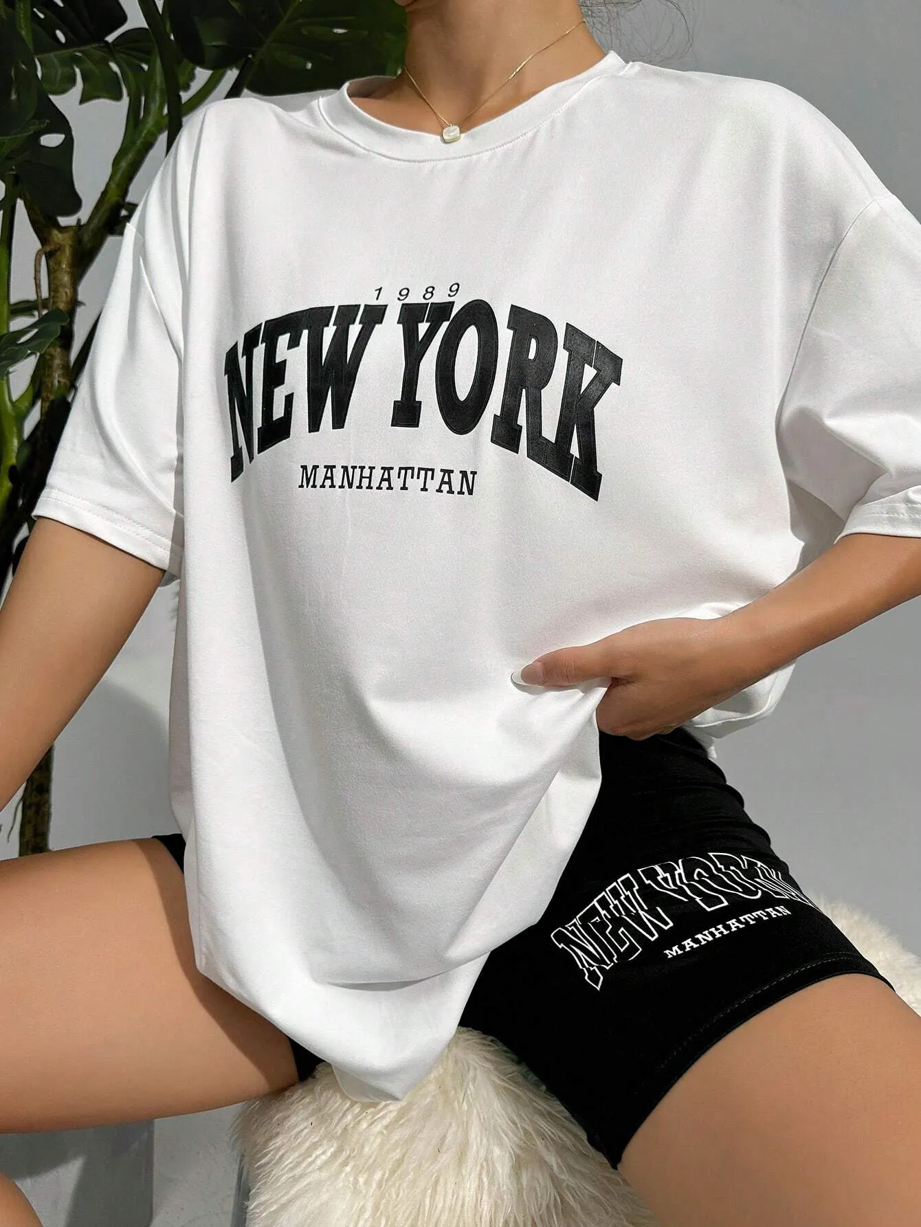 Letter Graphic Drop Shoulder Tee & Shorts Lounge Set