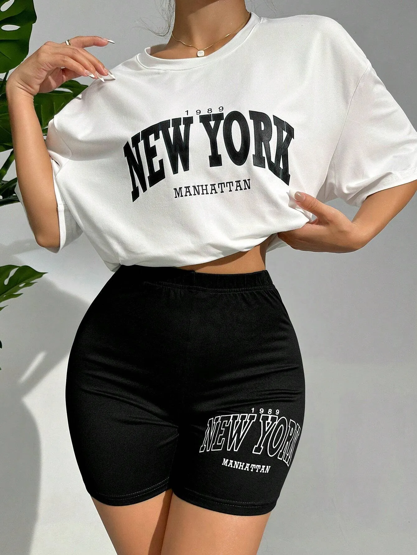 Letter Graphic Drop Shoulder Tee & Shorts Lounge Set