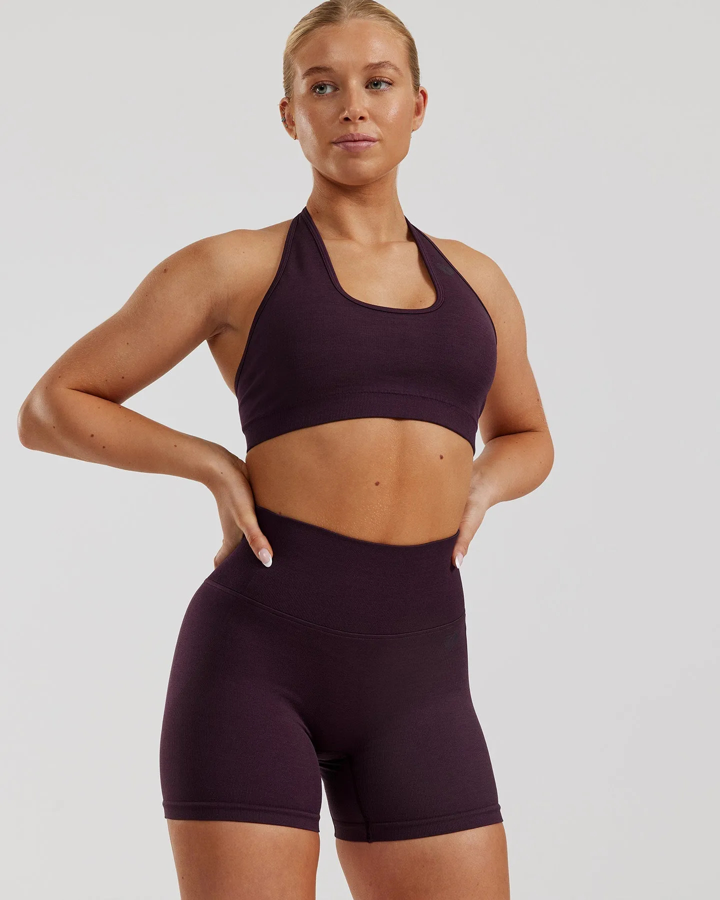 Motion Seamless Halter Bra | Midnight Plum