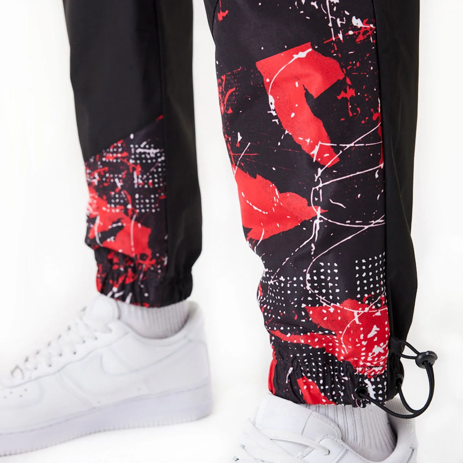 New Era Mens Chicago Bulls All Over Pattern Panel Joggers - Black