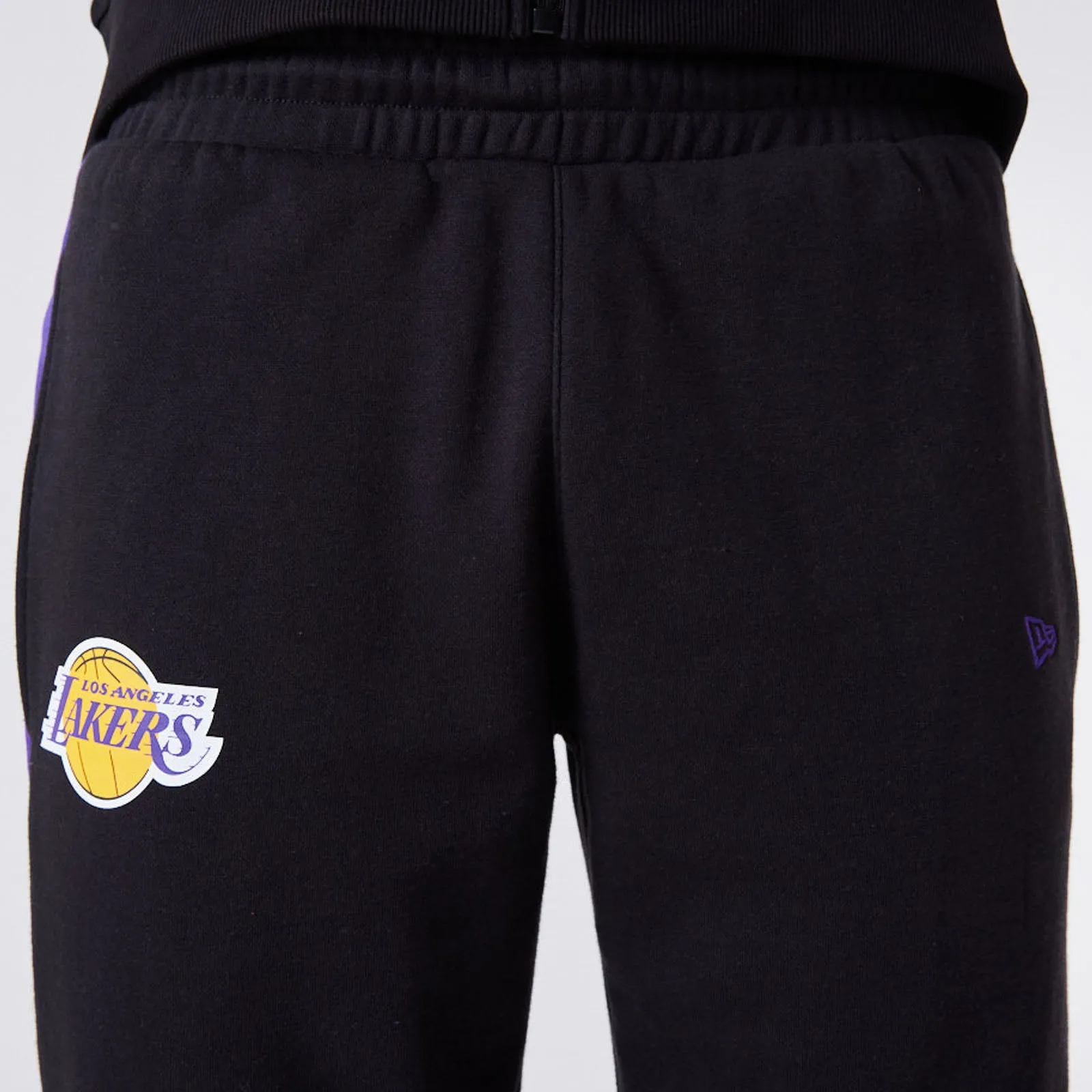 New Era Mens Los Angeles Lakers NBA Panel Tapered Joggers - Black