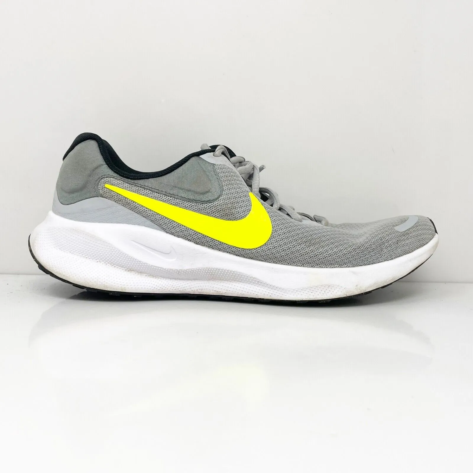 Nike Mens Revolution 7 FB2207-002 Gray Running Shoes Sneakers Size 8