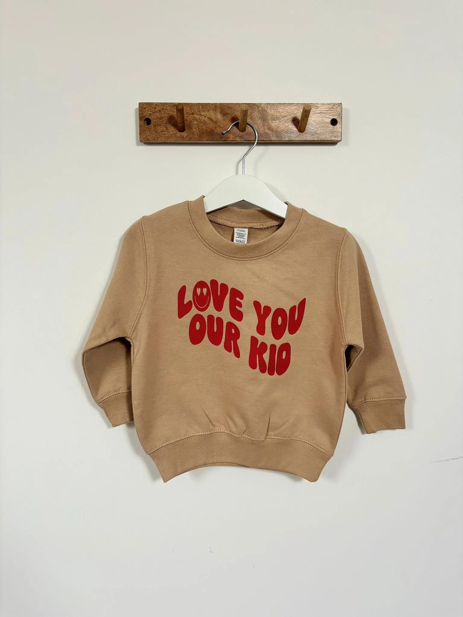 Albie 'Love You Our Kid' kids sweatshirt in desert sand color