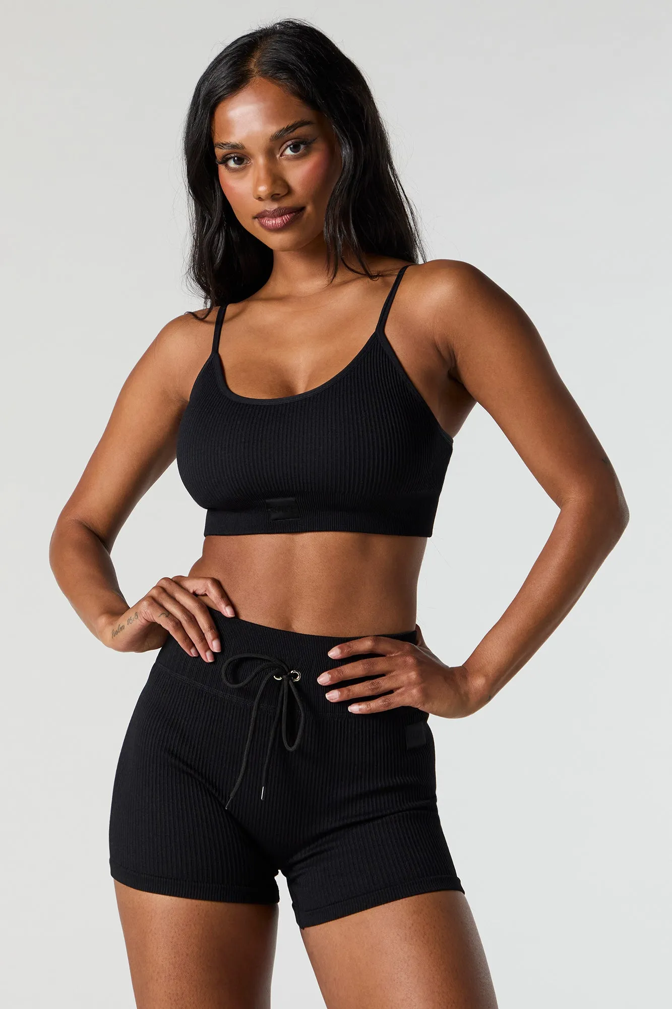 Seamless Ribbed Scoop Neck Sports Bra