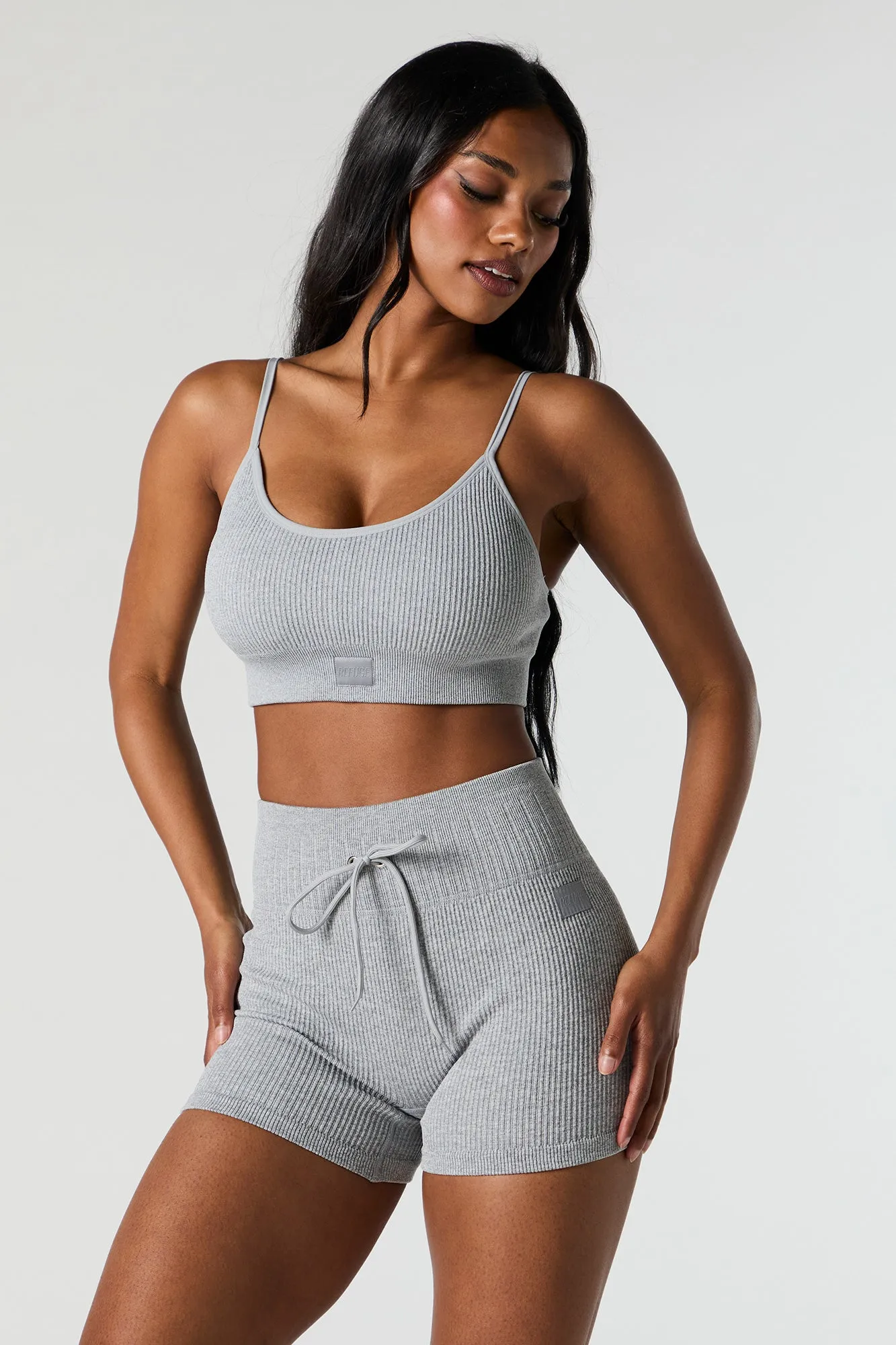 Seamless Ribbed Scoop Neck Sports Bra