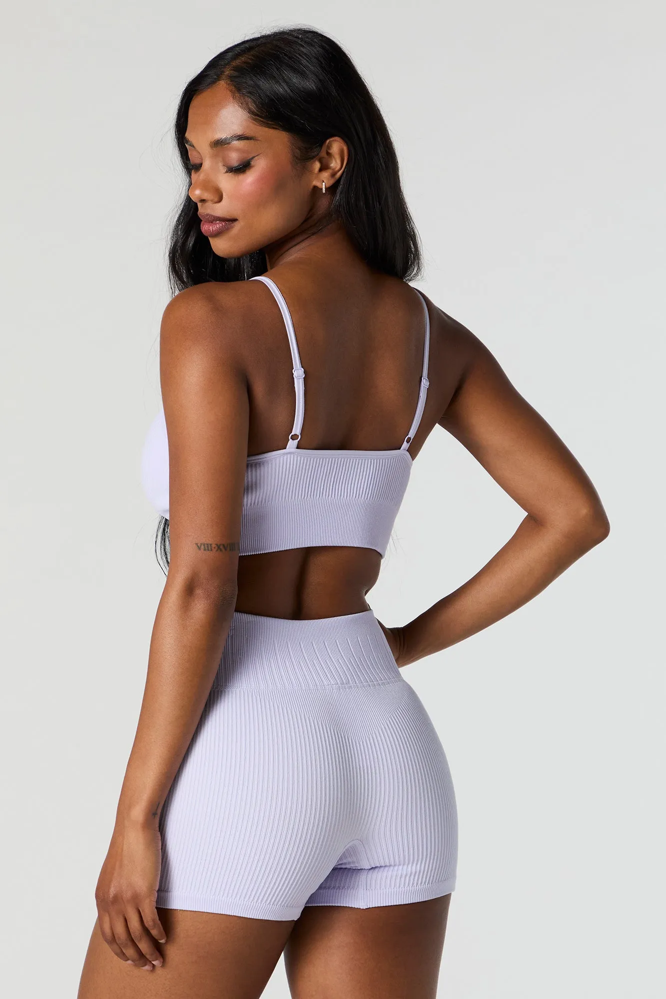 Seamless Ribbed Scoop Neck Sports Bra