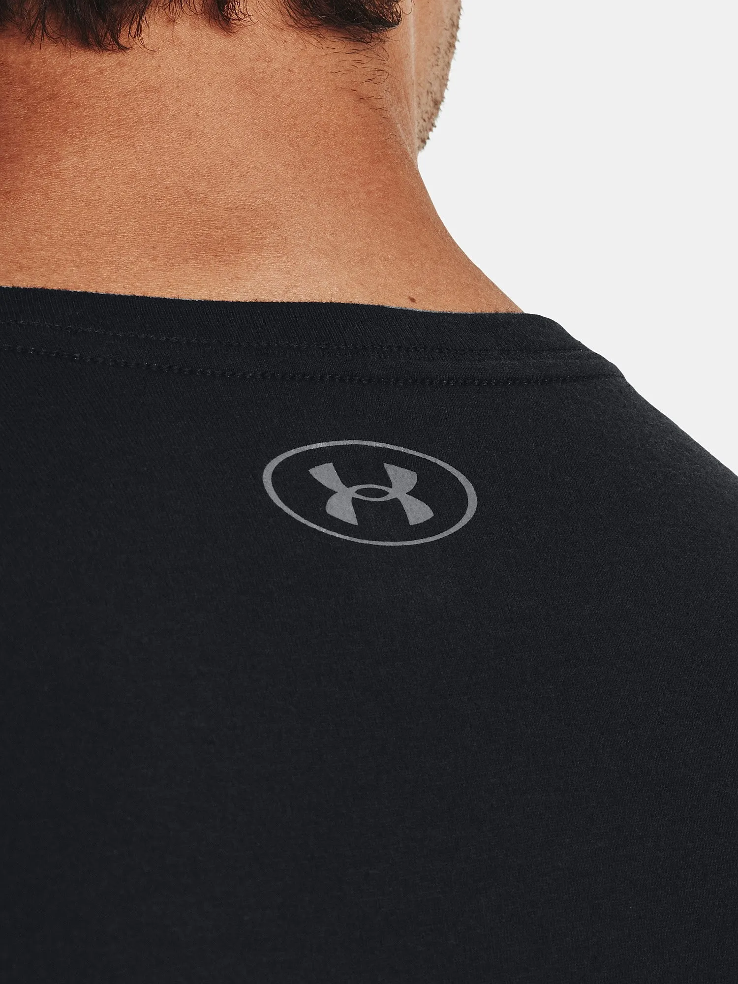 T-Shirt Under Armour Big Logo Fill - Black/Pitch Gray/y /Halo Gray - men´s