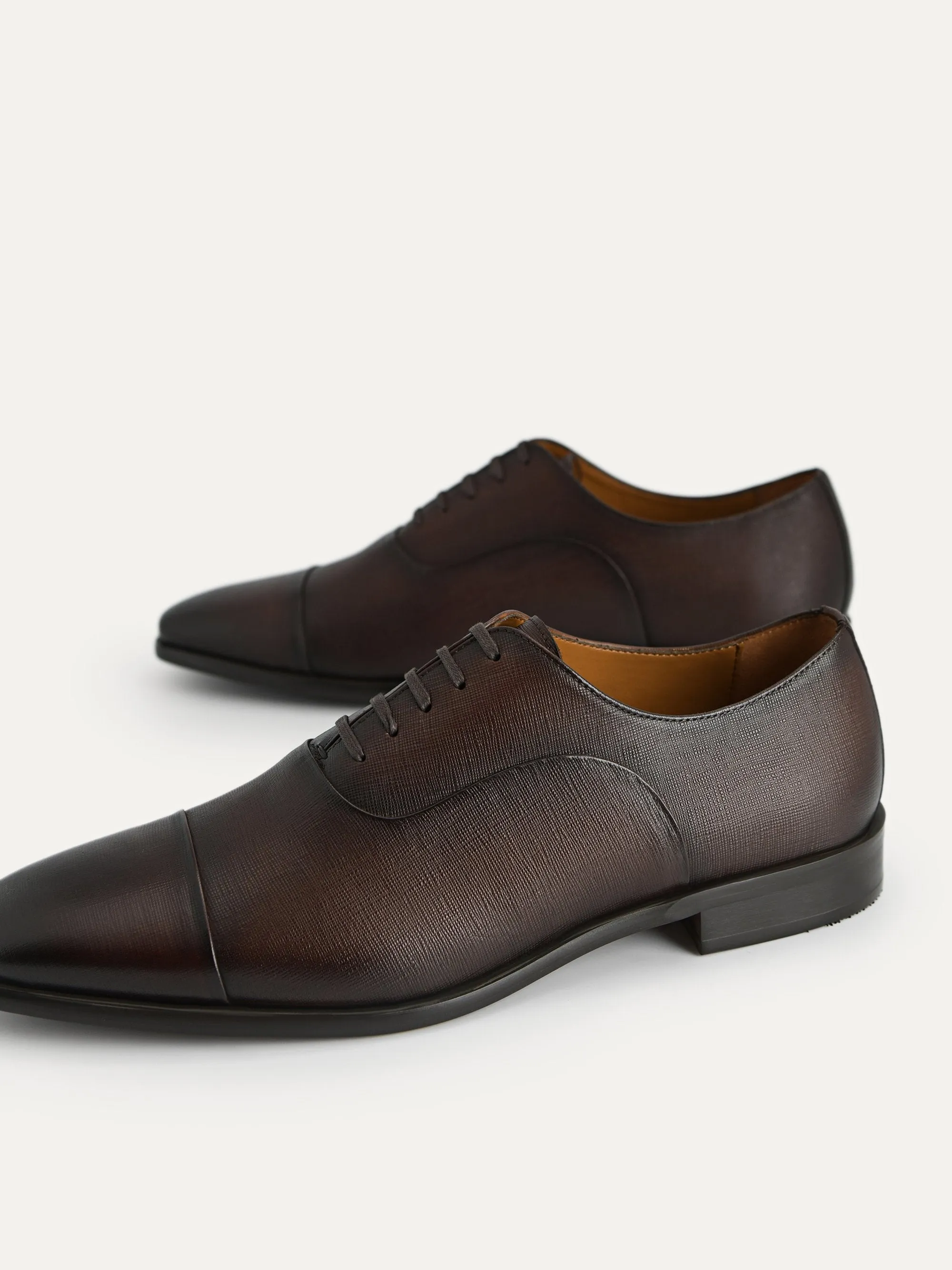 Textured Leather Oxford Shoes