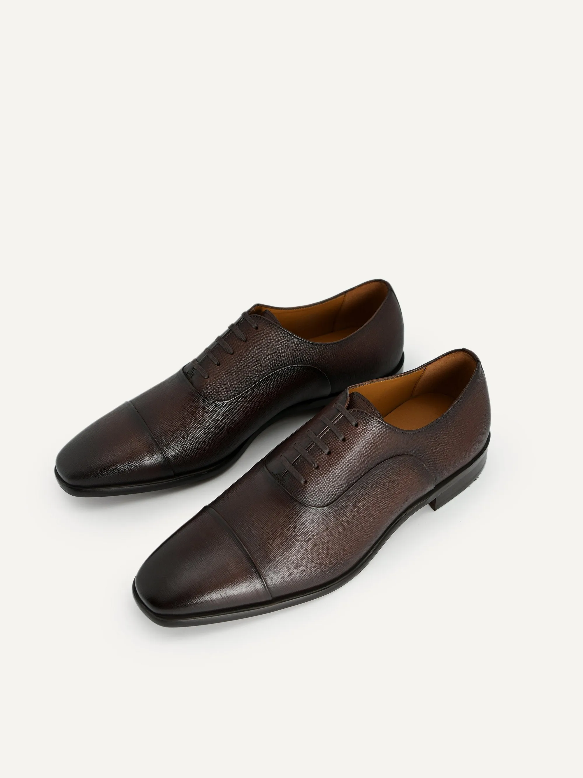 Textured Leather Oxford Shoes