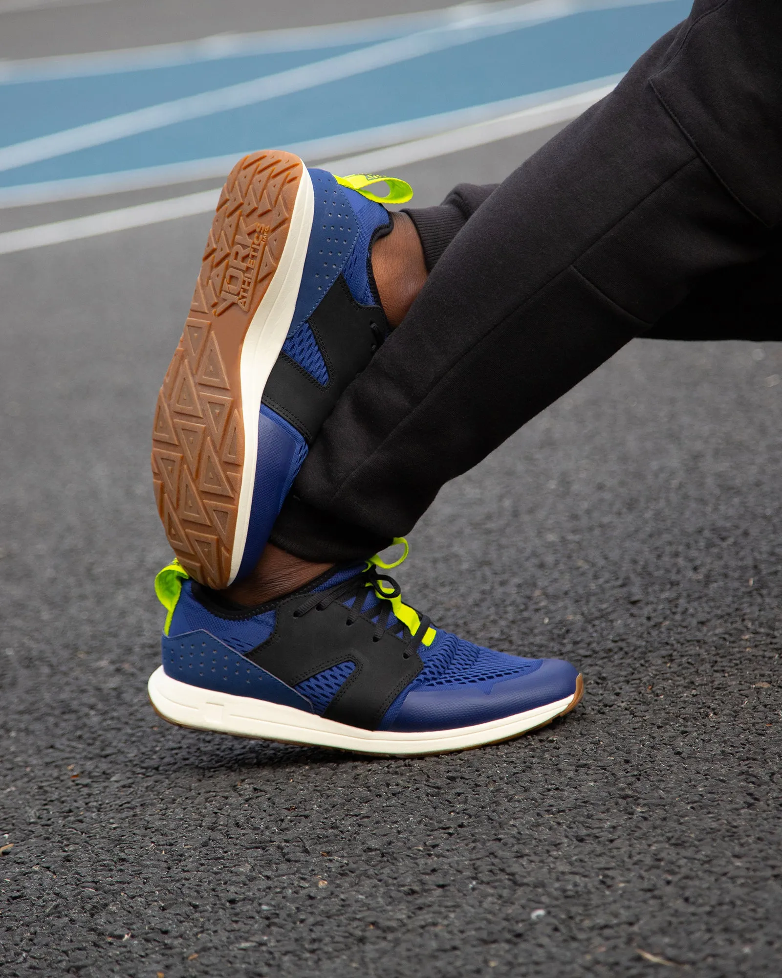 The Frank Trainer / Mesh / Midnight Spark