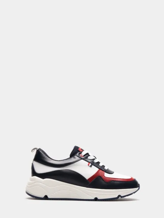 Tricolor leather athletic shoe