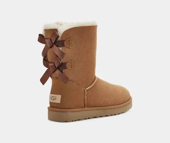 UGG Bailey Bow II Chestnut: Trendy Women's Boots