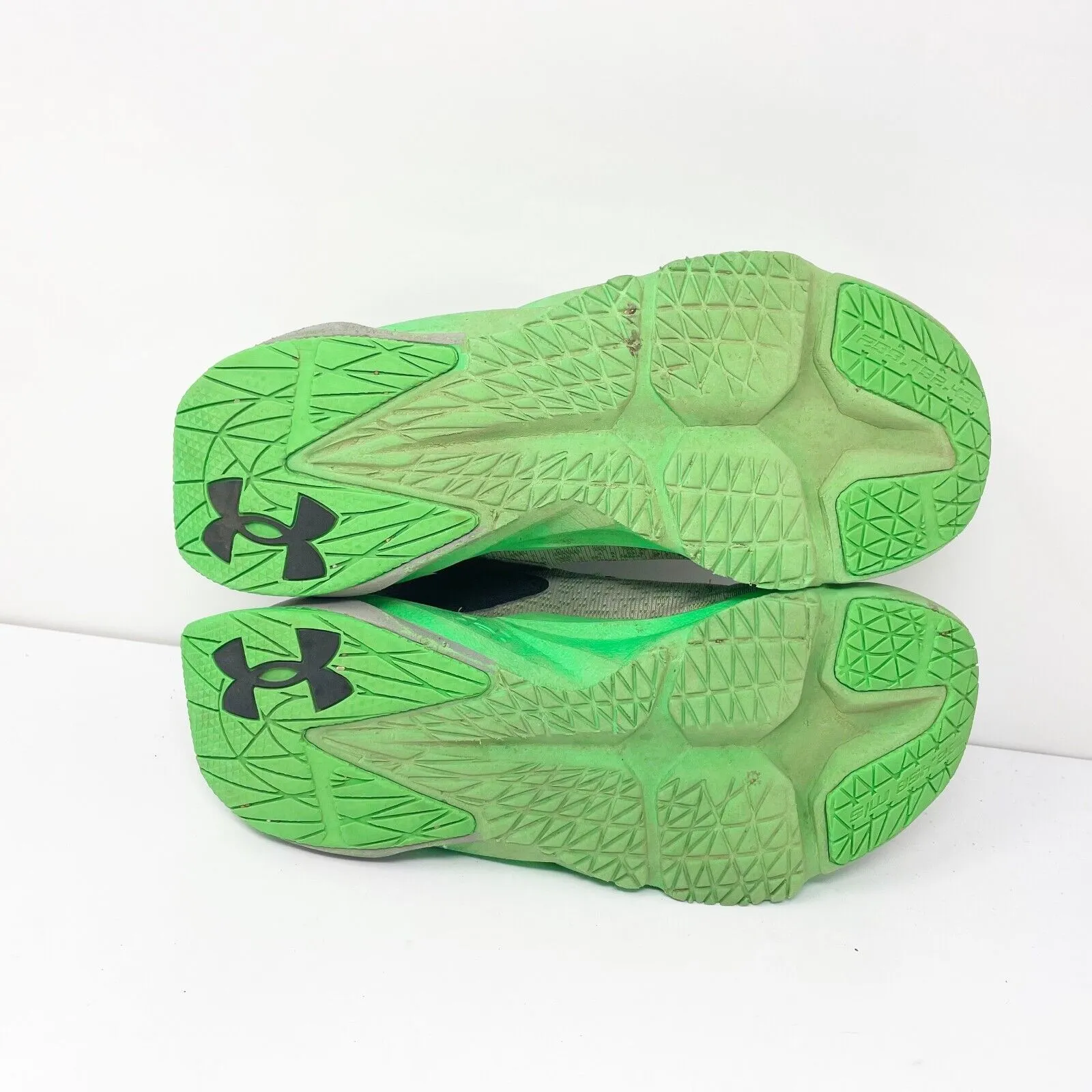 Under Armour Girls Scramjet 5 3025535-102 Green Running Shoes Sneakers Size 6.5Y