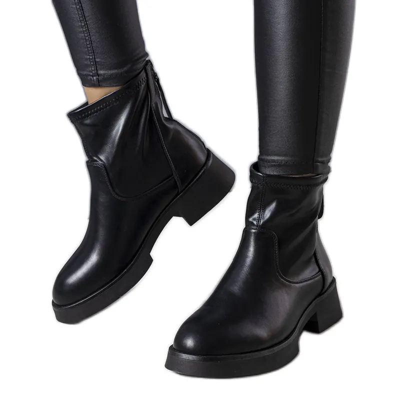 Classic black Victoire boots