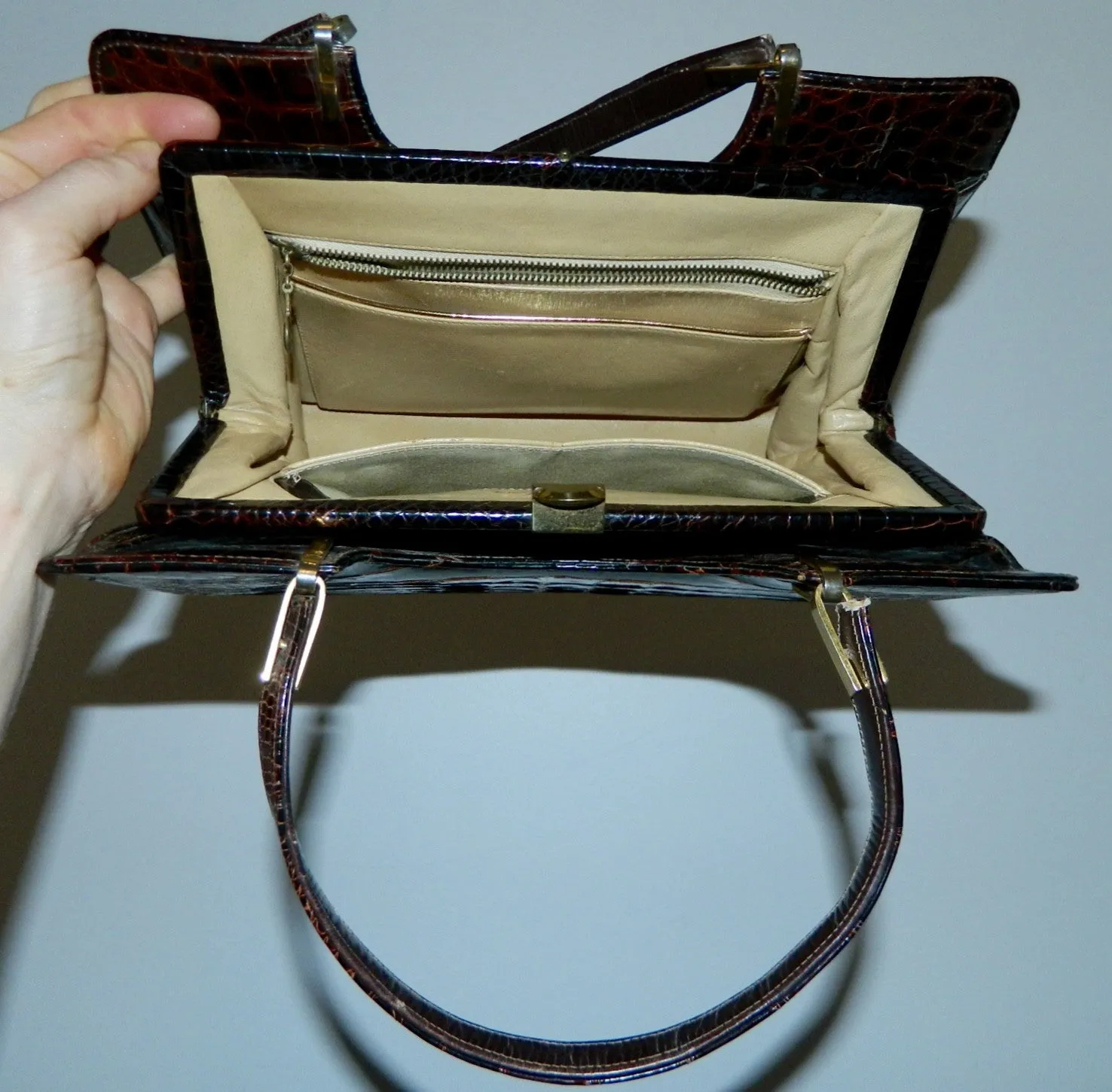 vintage 1960s alligator handbag Saks Fifth Avenue dark brown box bag frame purse